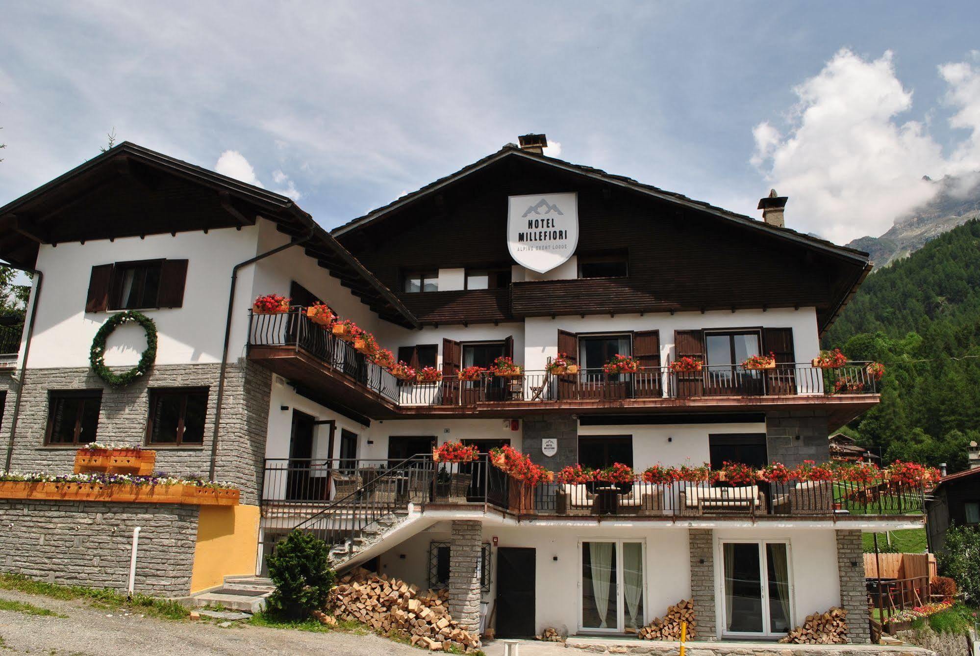 Hotell Millefiori- Alpine Event Lodge วัลตูร์นอนช์ ภายนอก รูปภาพ