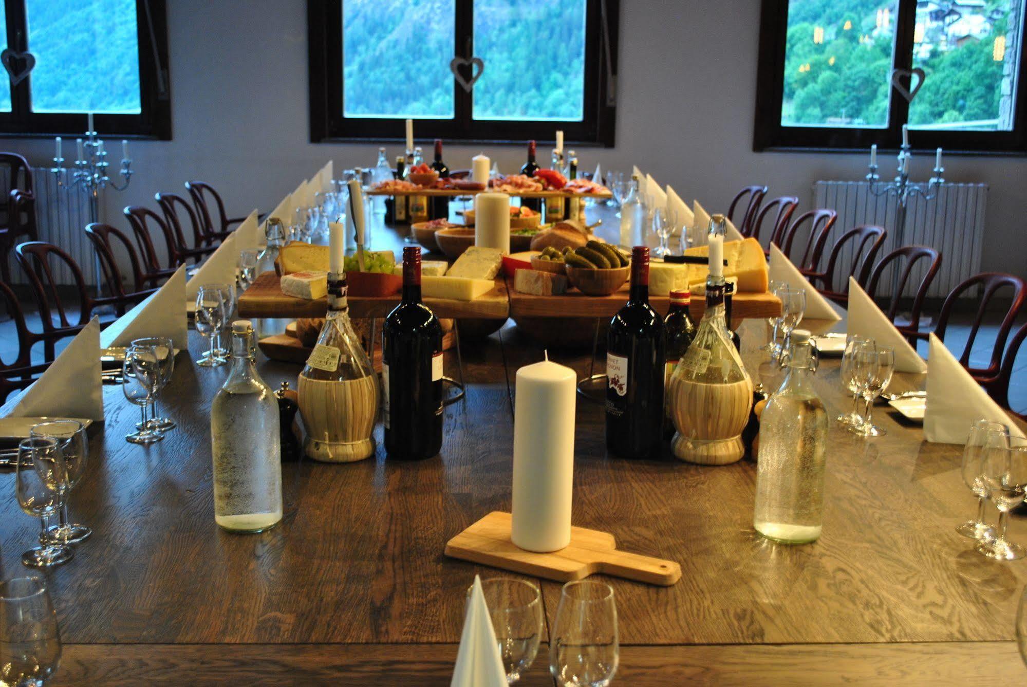 Hotell Millefiori- Alpine Event Lodge วัลตูร์นอนช์ ภายนอก รูปภาพ