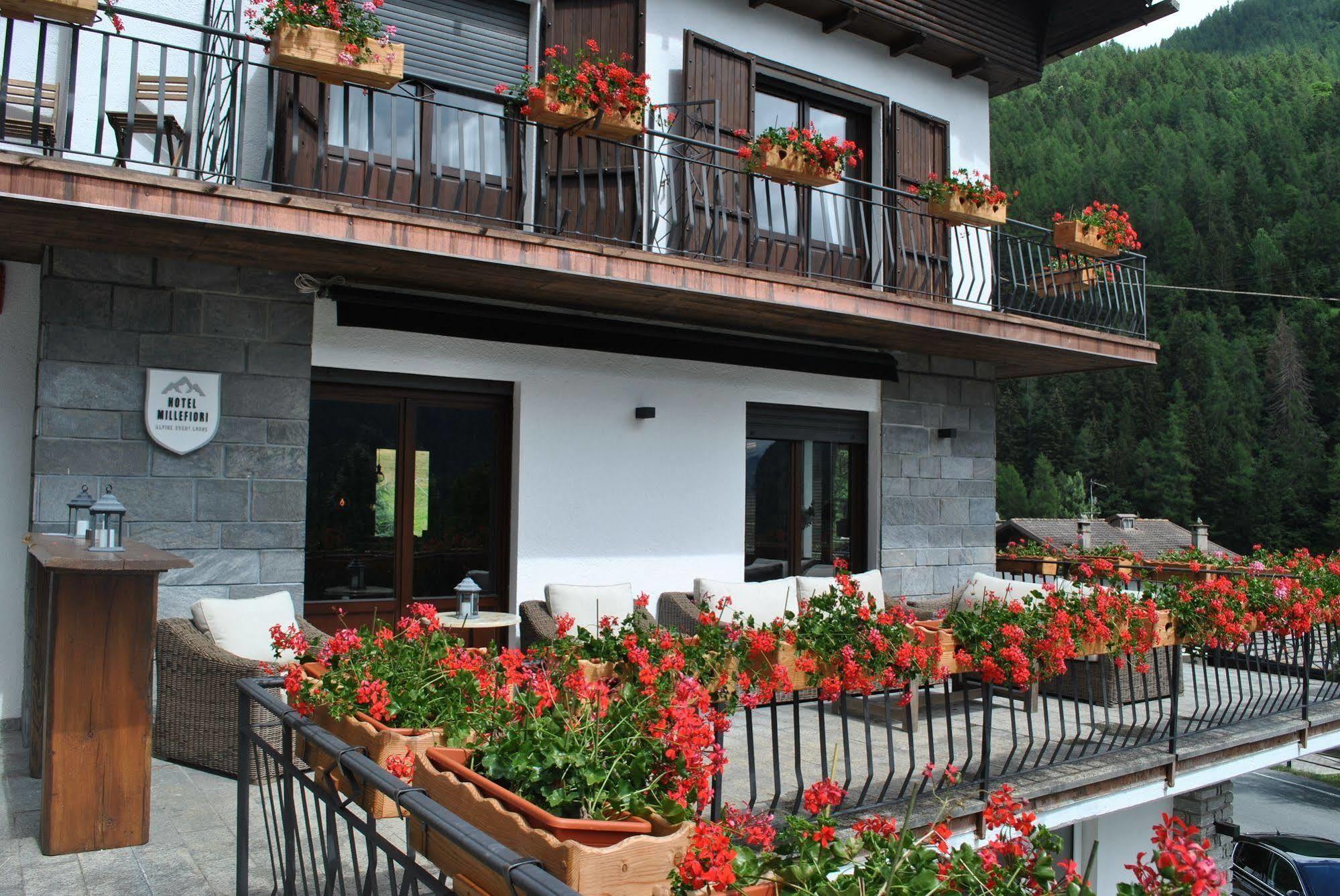 Hotell Millefiori- Alpine Event Lodge วัลตูร์นอนช์ ภายนอก รูปภาพ
