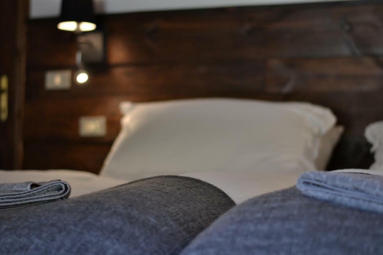 Hotell Millefiori- Alpine Event Lodge วัลตูร์นอนช์ ภายนอก รูปภาพ